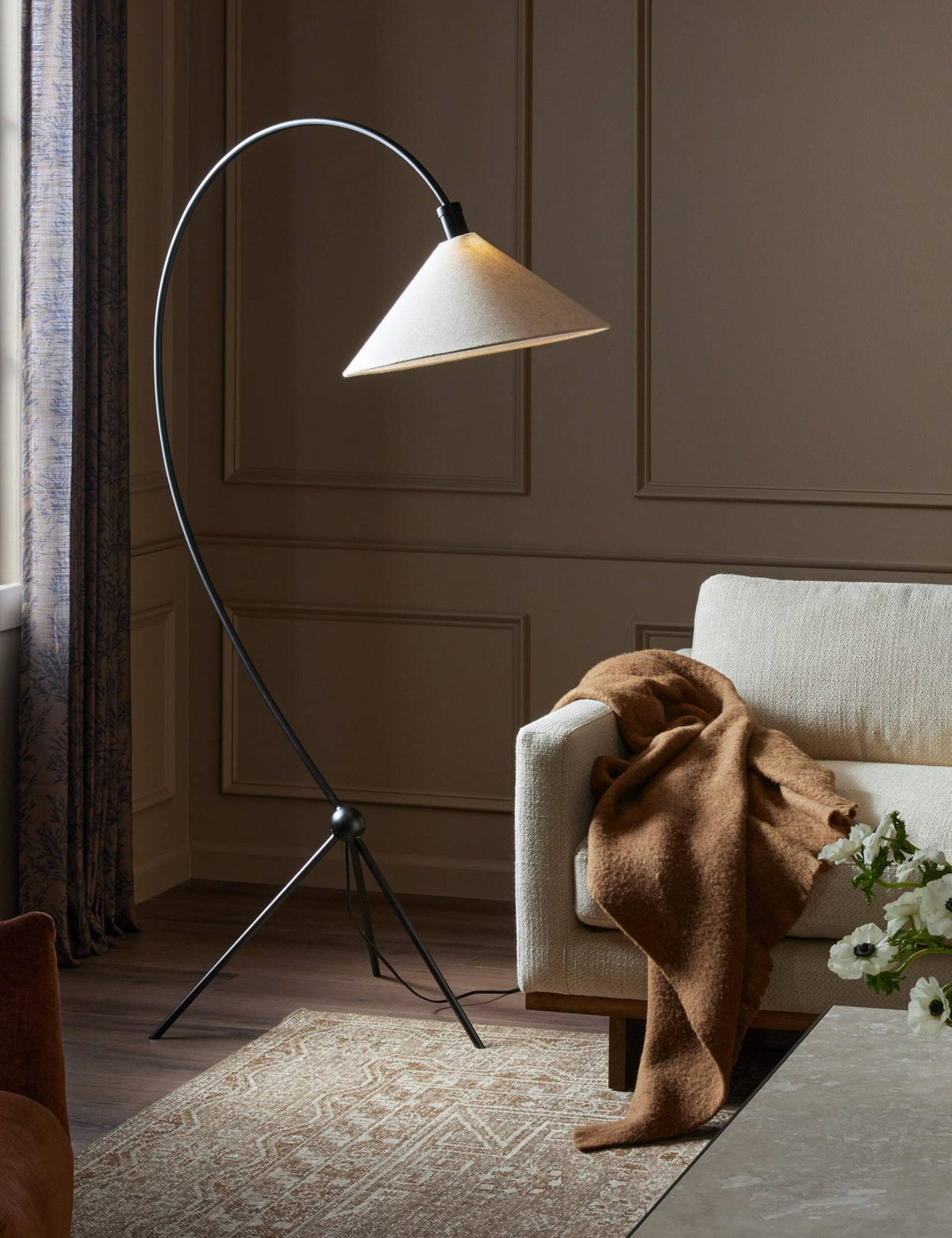 Choi Floor Lamp living room floor lamp front view