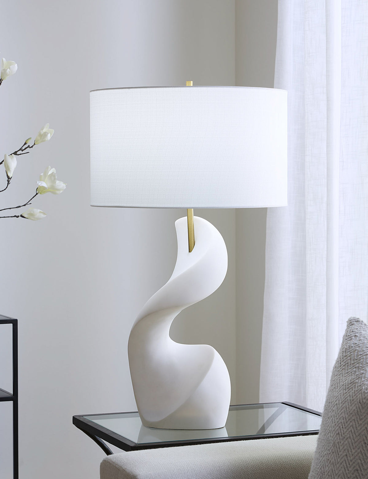 Riella Table Lamp bedside lamp front view