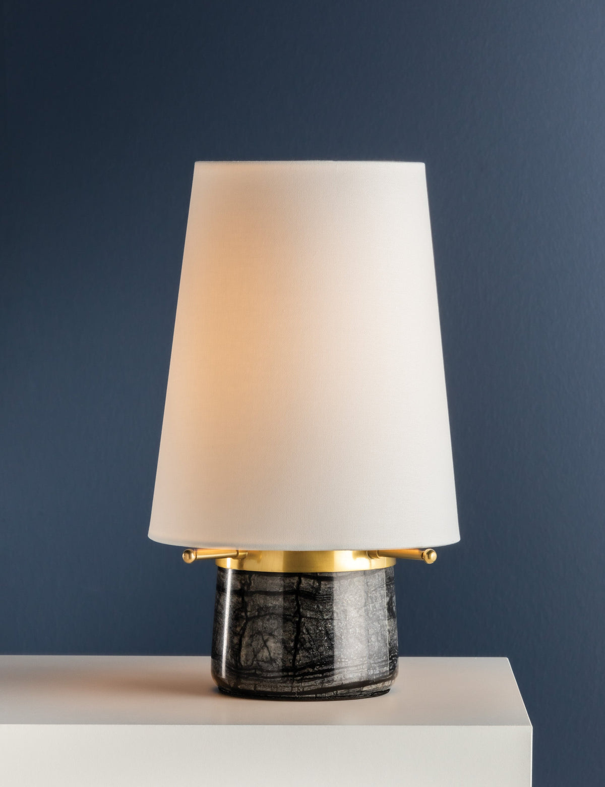 Noia Cordless Table Lamp cordless lamp front view