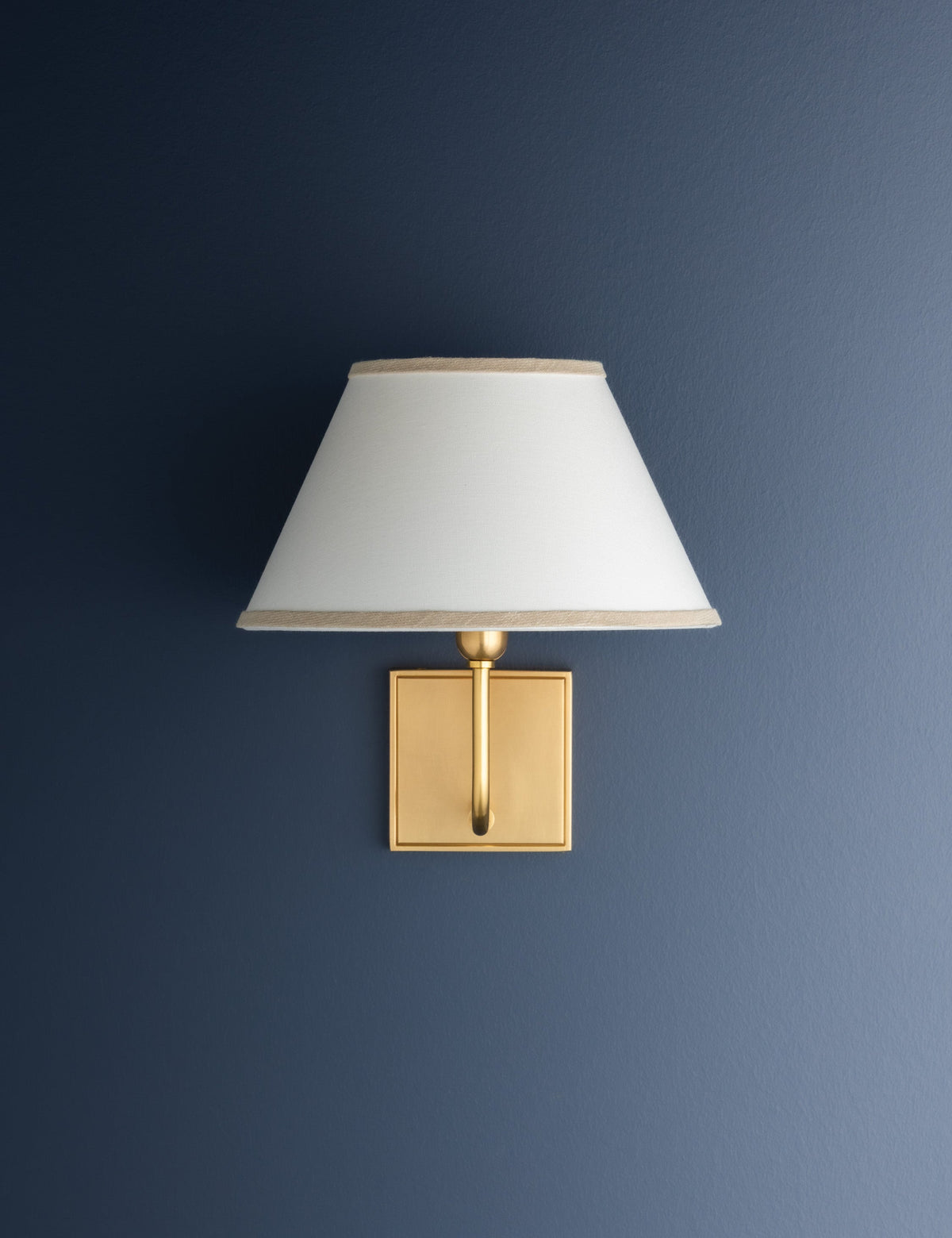 Auffray Sconce bedroom wall light front view