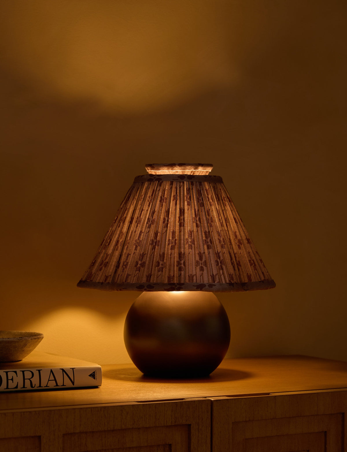 Jordan Table Lamp romaric and antique bronze finish product view 3