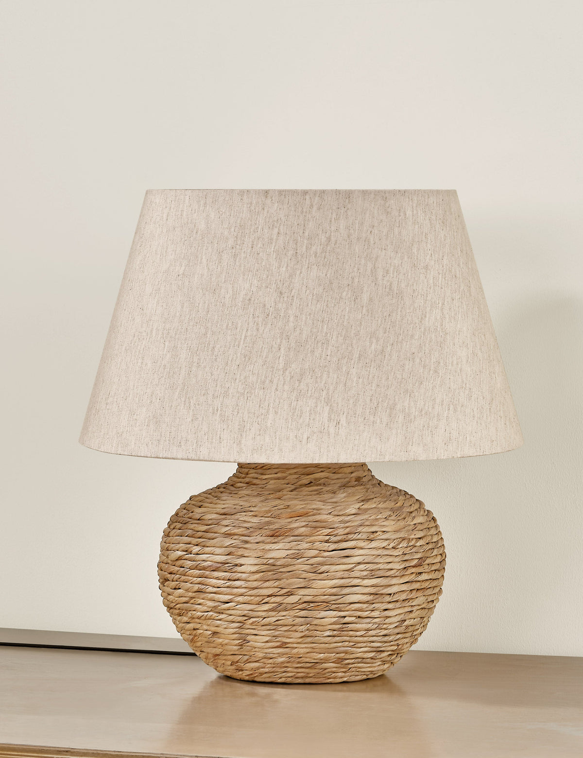 Navey Table Lamp bedside lamp front view