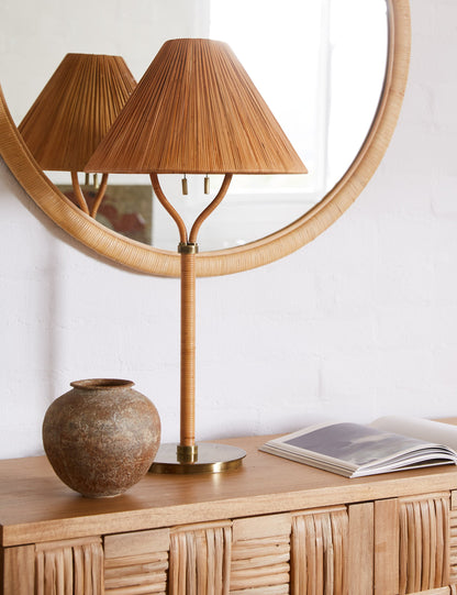 Besson Table Lamp bedside lamp front view