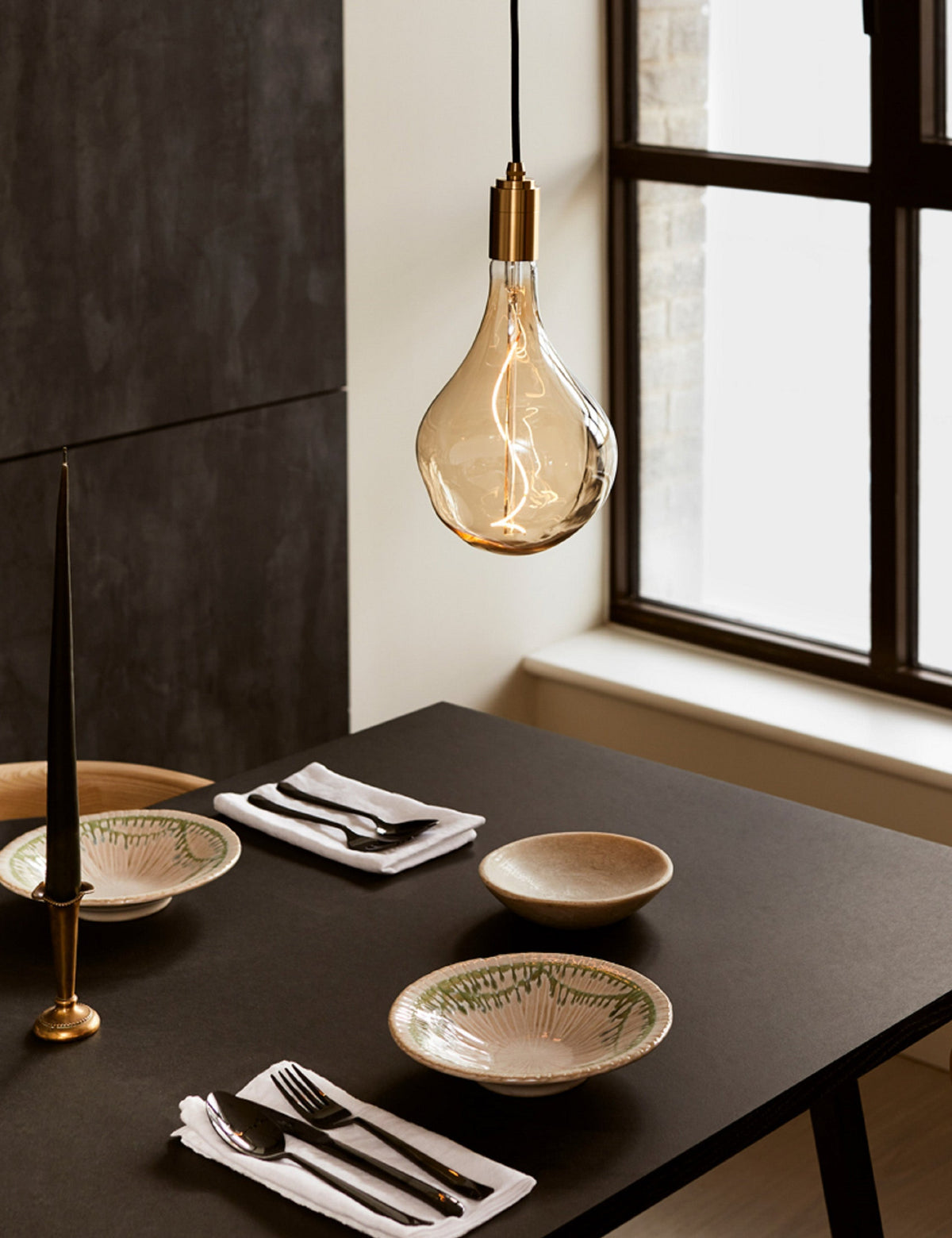Voronoi II Pendant Light kitchen island light front view